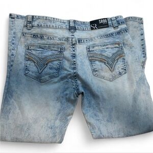 Men's Relaxed Fit Jeans in Faded Blue